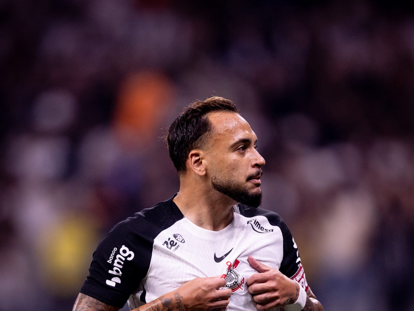 Com atuação sólida e golaço de Maycon, Corinthians bate o Atlético-MG em casa pelo Brasileirão