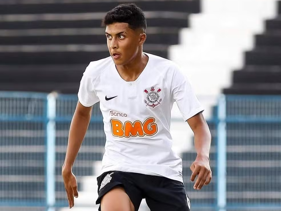 Até 2035: Justiça condena Corinthians a pagar mais de R$ 2 milhões por danos morais para atleta com passagem na base do clube