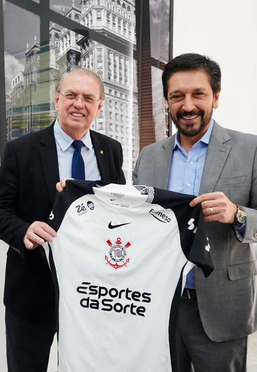 Osmar Stabile representa o Corinthians em reunião com prefeito de São Paulo