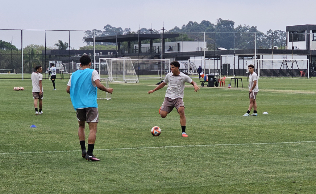 Atletas do Sub-15 e 17 do Corinthians projetam jogos decisivos no Campeonato Paulista