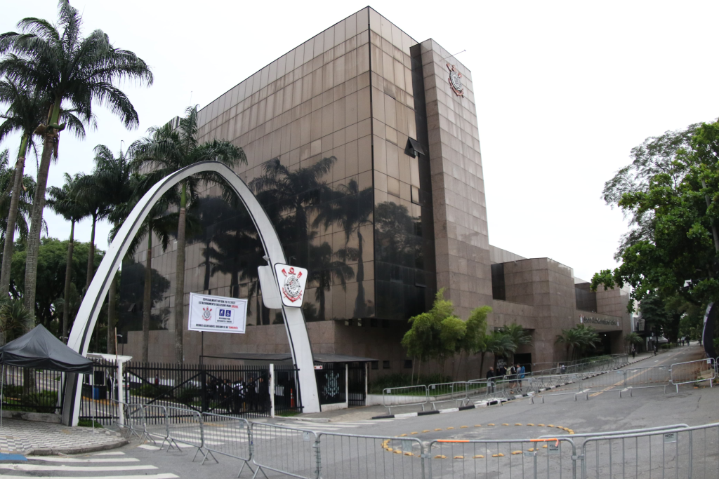 Corinthians desativa alojamento da base e aposta em projeto de hotel