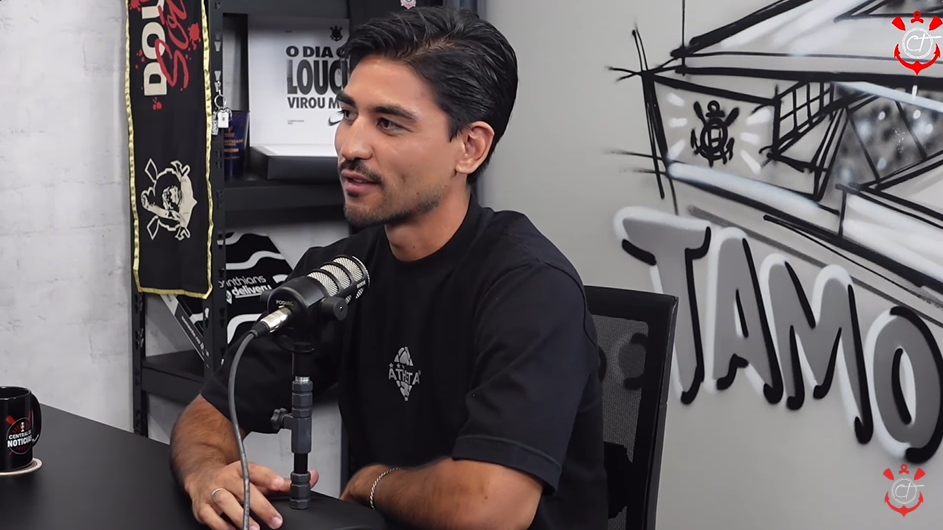 Fabrício Oya relembra estreia pelo profissional do Corinthians e 'quase gol' no primeiro jogo