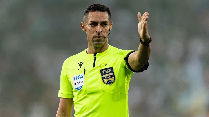 Relembre polêmicas que envolvem árbitro e VAR escolhidos para semifinal entre Corinthians e Cruzeiro