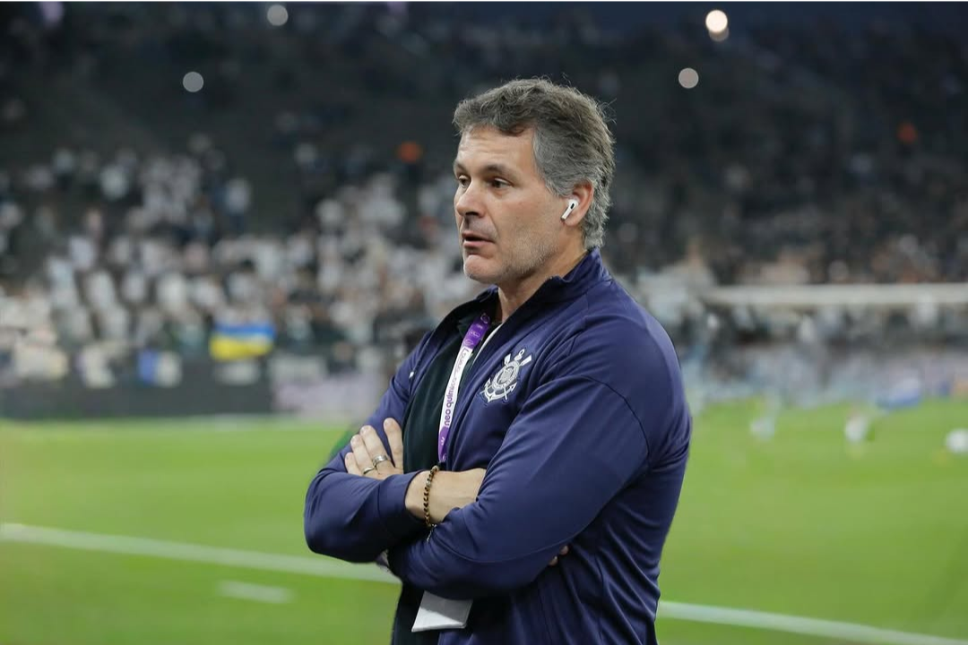 Vice-presidente do Corinthians reconhece erros e se retrata após discutir com torcedores