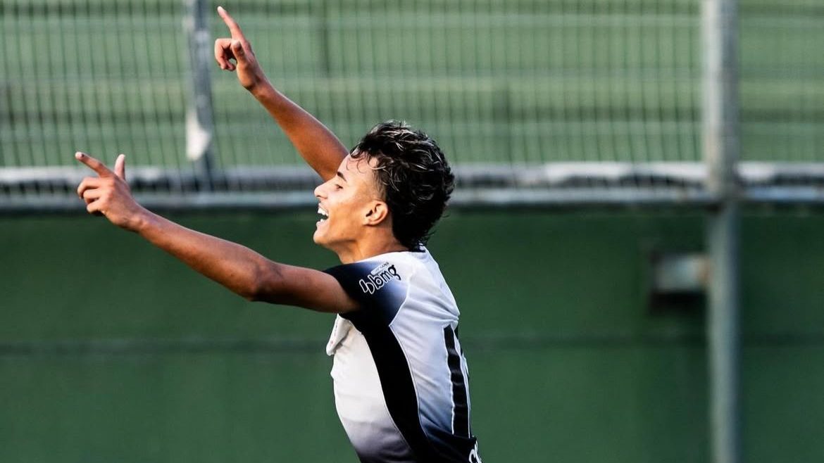 Aos 17 anos, Gui Amorim ganha status de joia, mira Copinha e projeta futuro no Corinthians