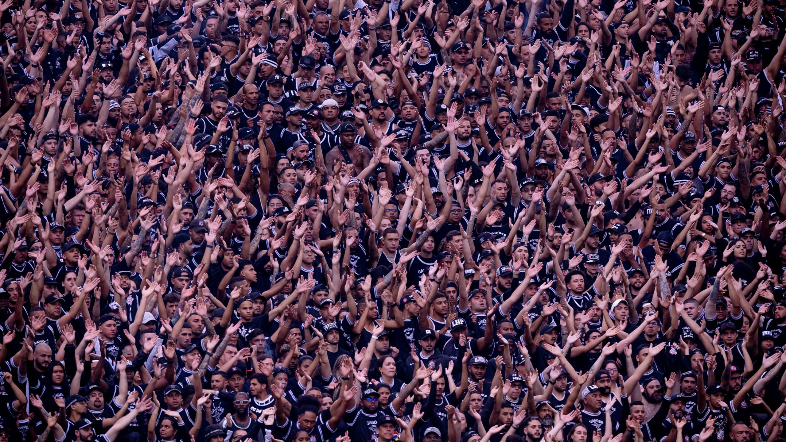 Mais de 30 mil em todos os jogos: Corinthians fecha 2025 com a segunda maior média de público do país