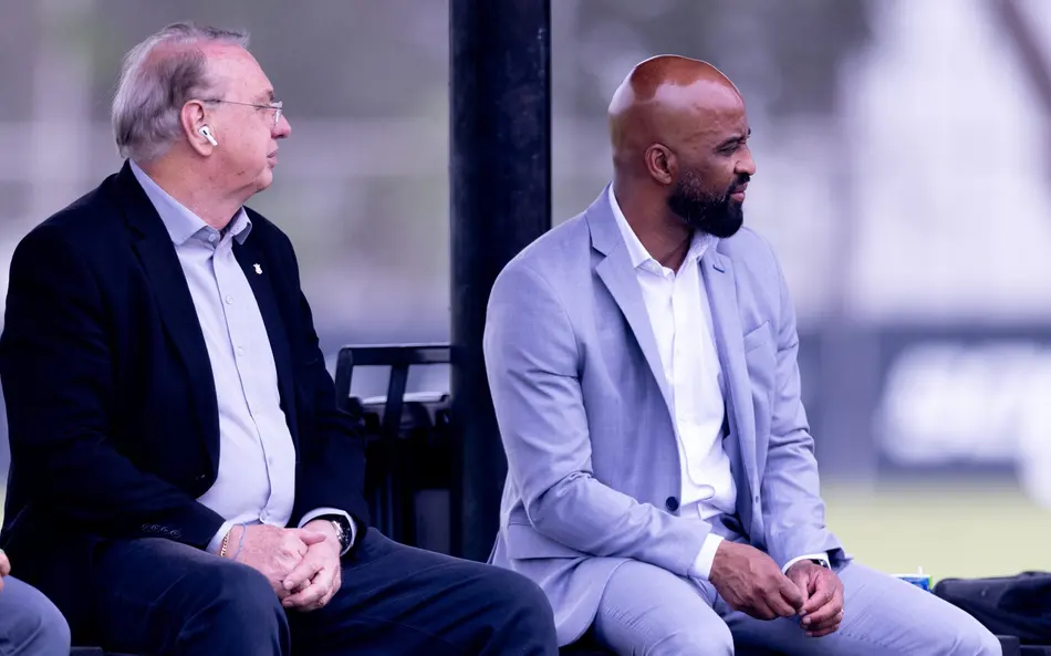 Presidente do Corinthians adia conversa com executivo sobre futuro: 
