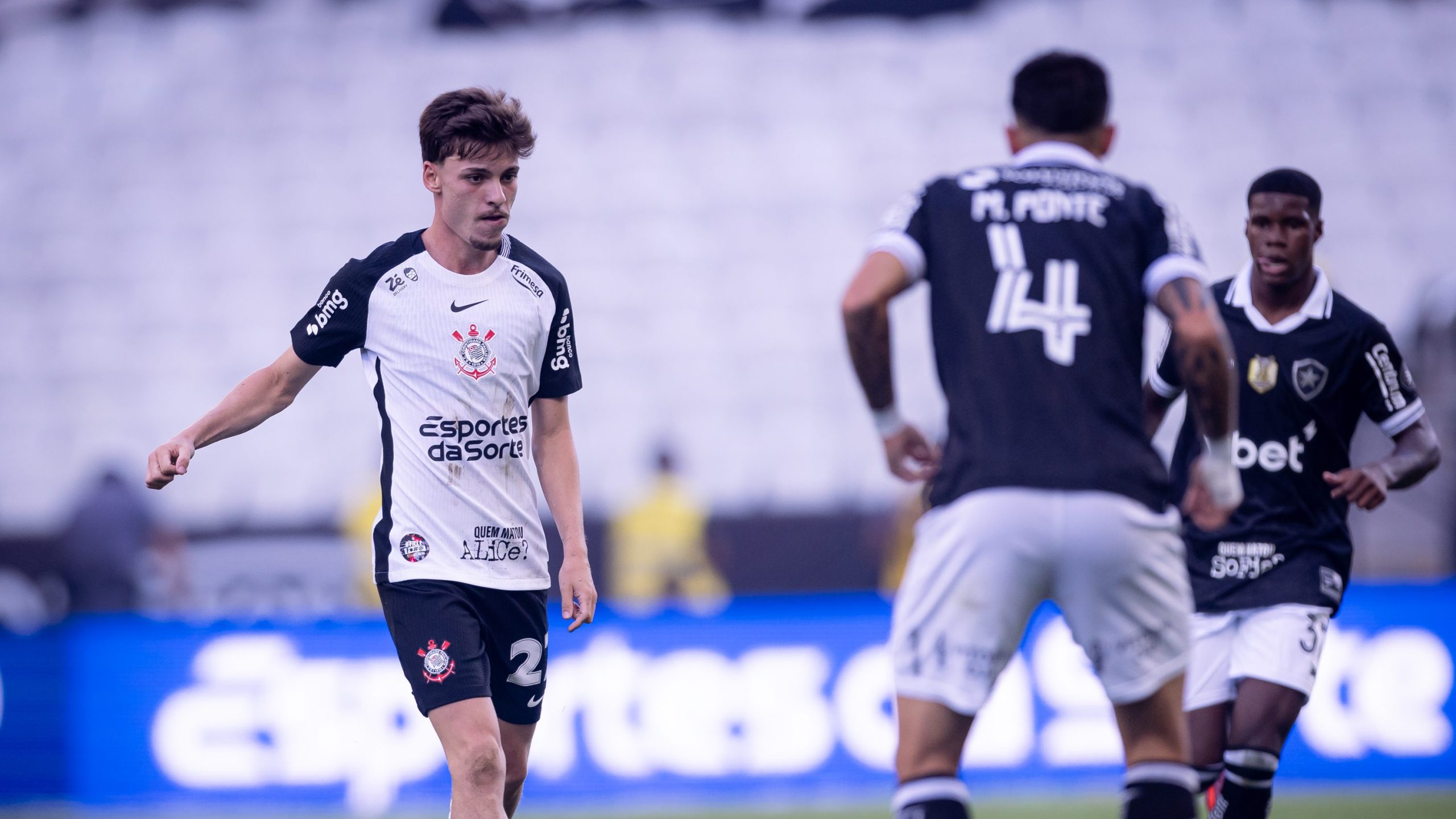 Dupla do Corinthians aparece entre melhores atletas sub-23 no Brasileirão