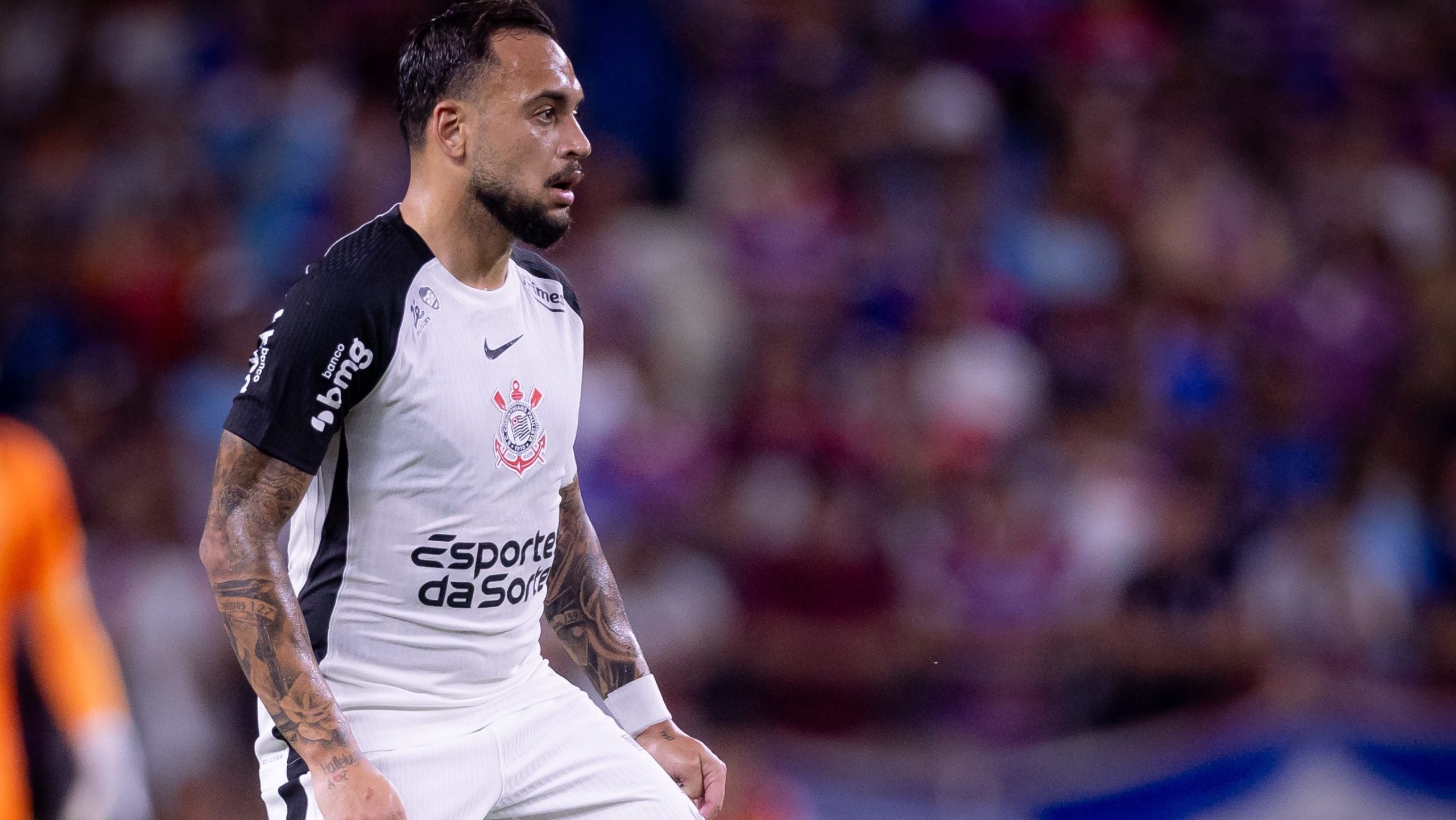 Corinthians encaminha acerto com Shakhtar por permanência de Maycon