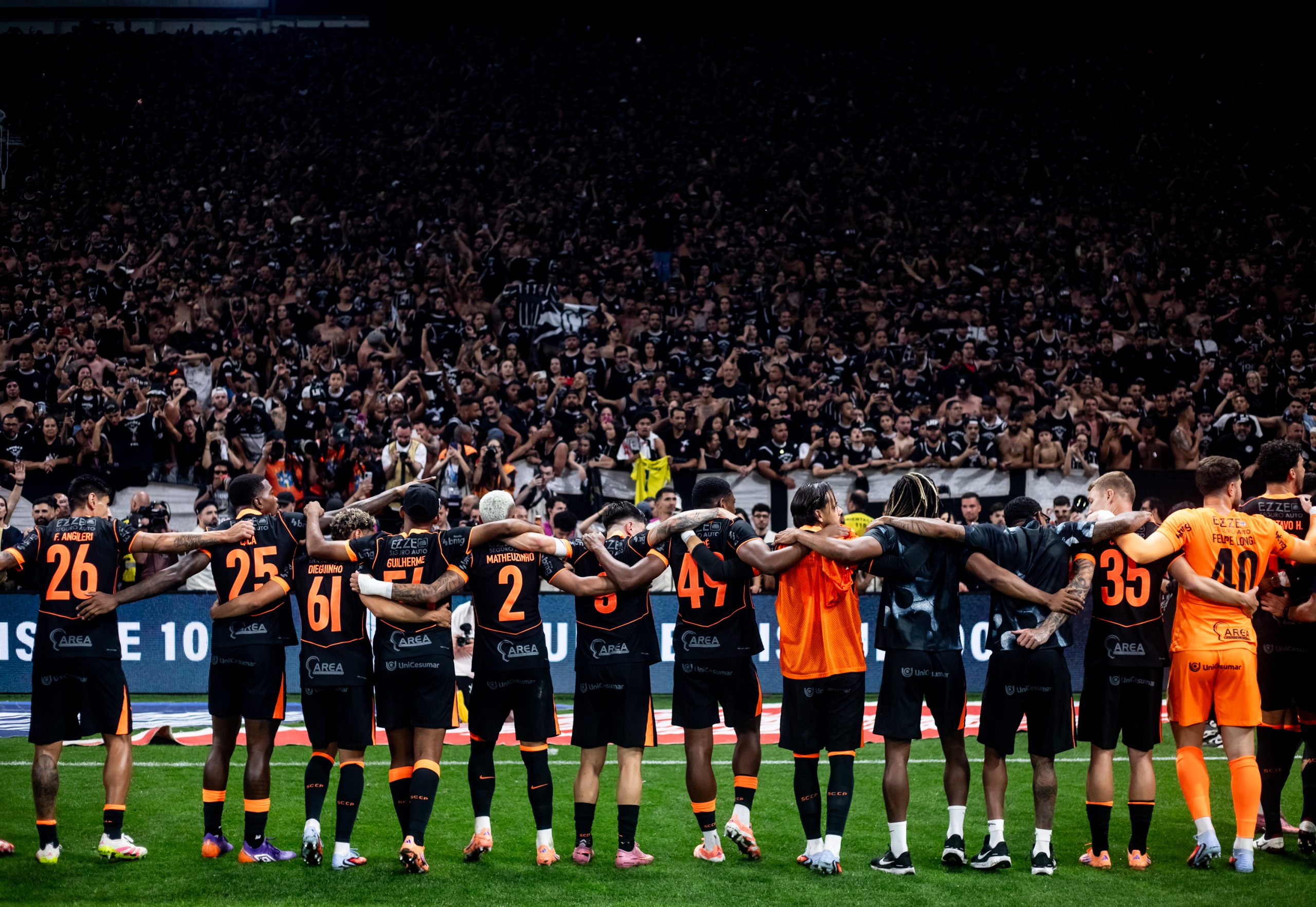 Bastidores da classificação do Corinthians na Copa do Brasil têm discursos marcantes de Dorival Júnior e Fabinho Soldado