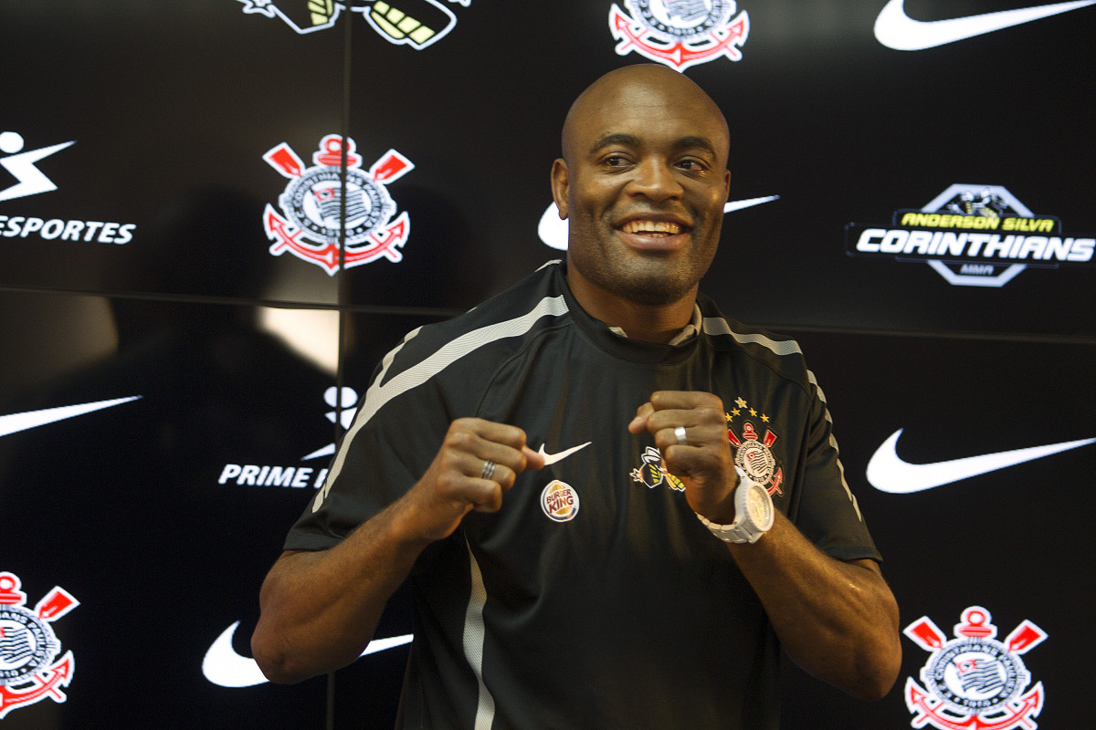 Anderson Silva: histórico lutador defendeu o Corinthians e se tornou ídolo da torcida alvinegra