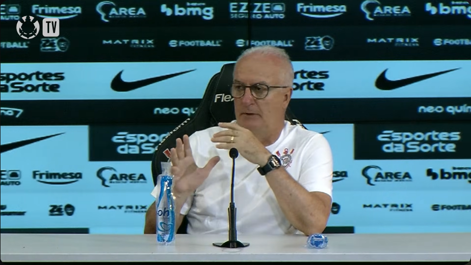 Dorival explica cautela com dupla e destaca atuação do Corinthians: 