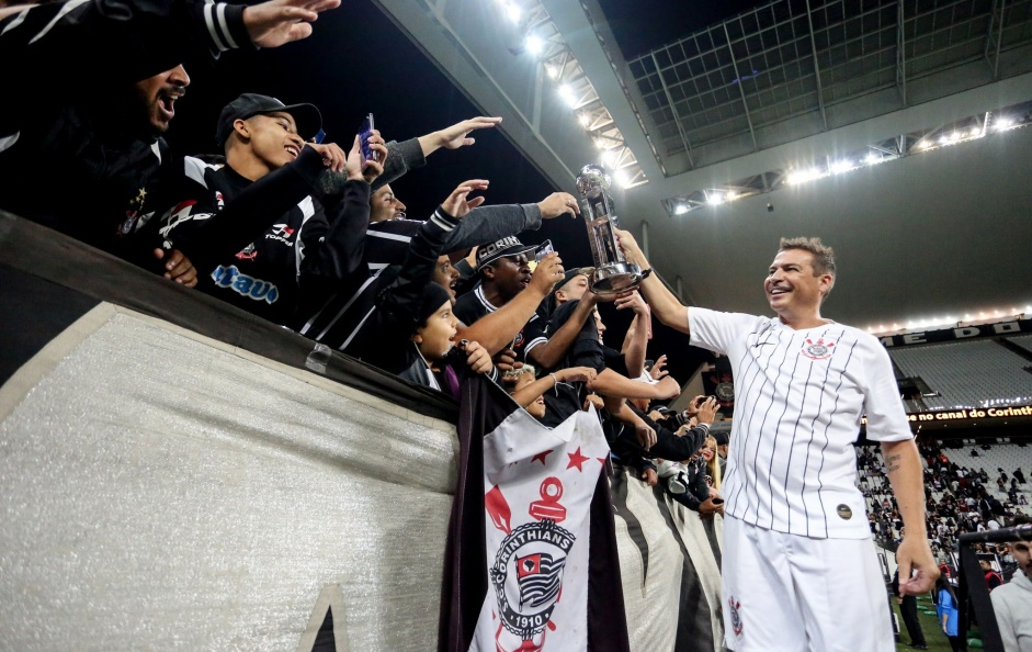 Ídolo do Corinthians relembra título Mundial contra Vasco e projeta final da Copa do Brasil