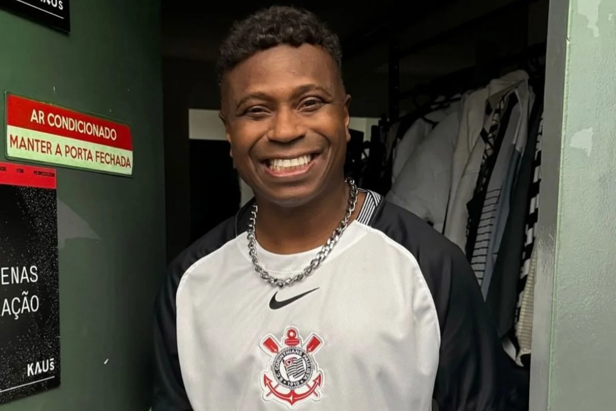 Edílson confia em título do Corinthians com uniforme que homenageia Mundial de 2000: 