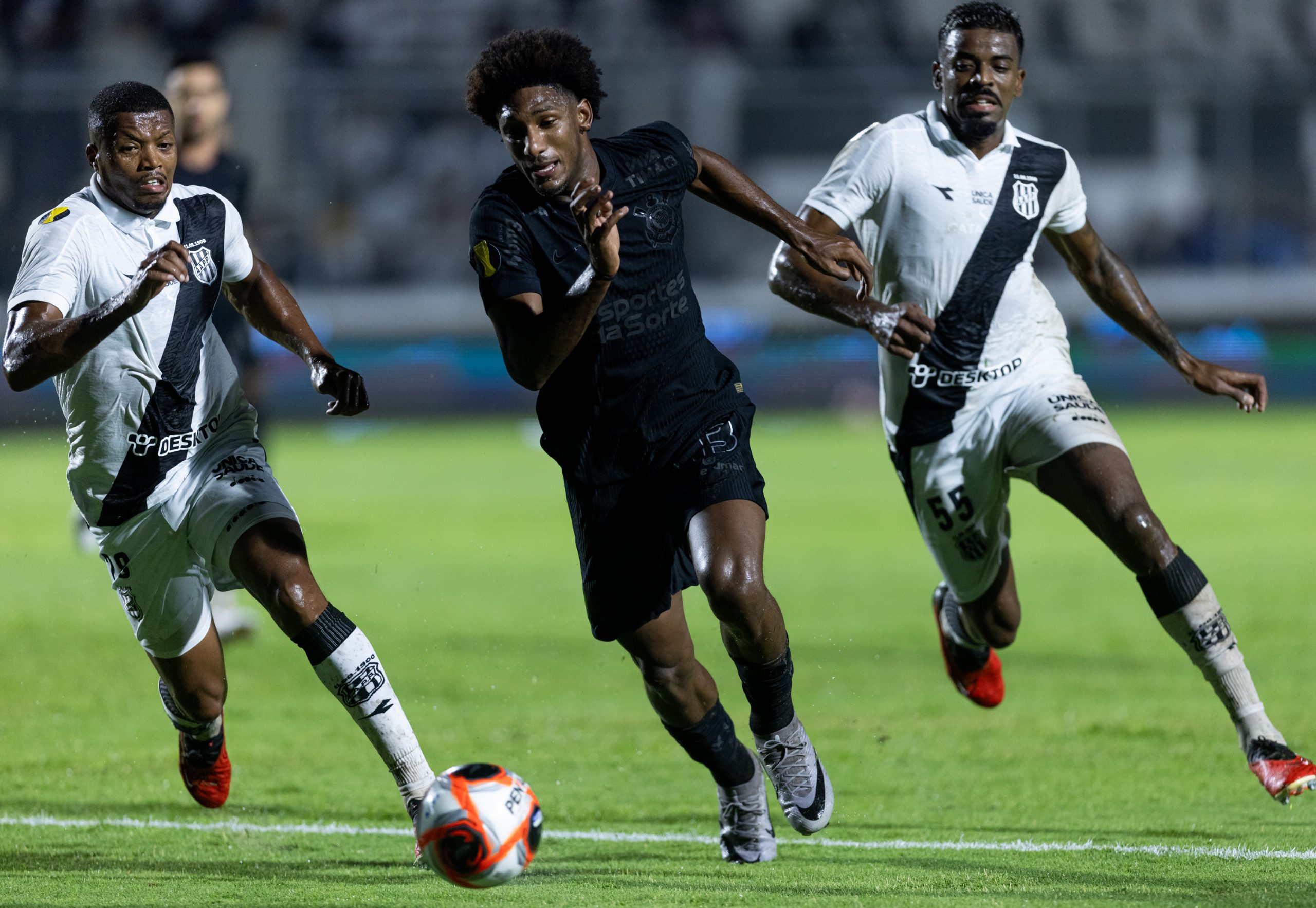 Último duelo com a Ponte Preta terminou com vitória do Corinthians fora de casa