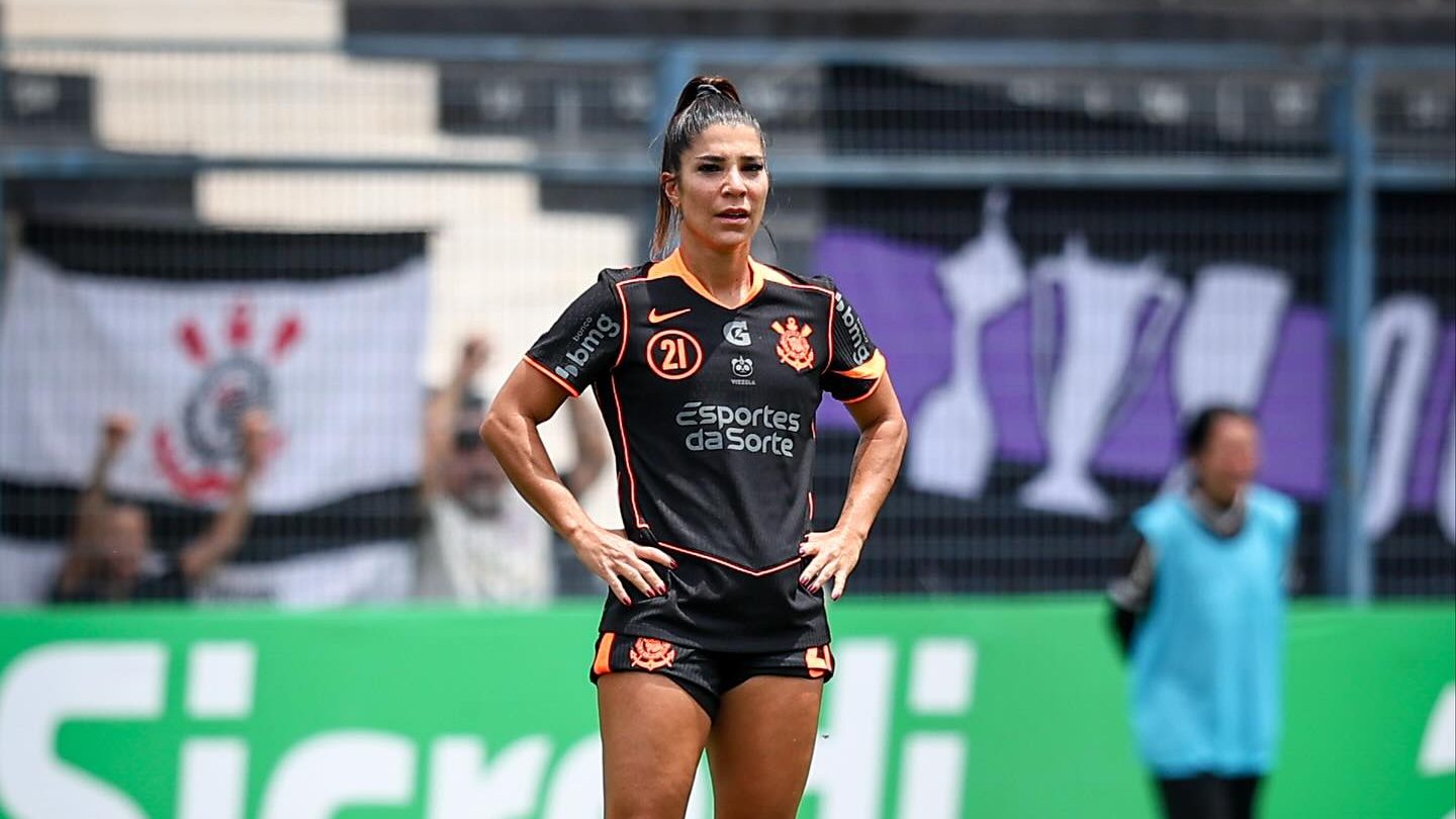 Lateral se despede do Corinthians após fim de contrato: 