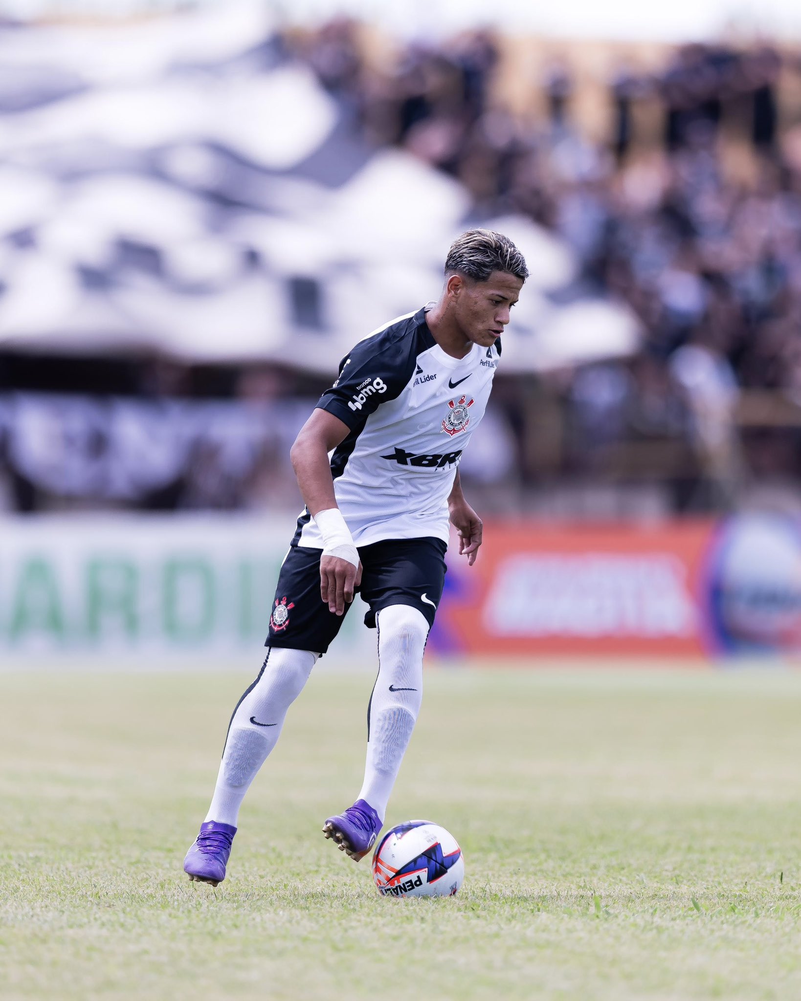 Corinthians leva sustos, mas vence o XV de Jaú e garante classificação para o mata-mata da Copinha