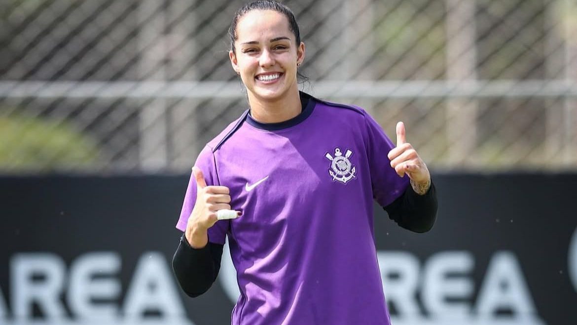 Nicole Ramos dá novo passo em recuperação e participa de treino com bola no Corinthians