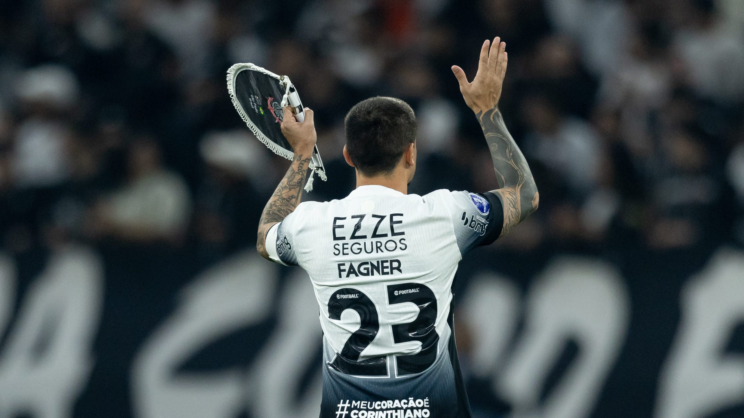 Fagner se despede do Corinthians e é anunciado pelo Cruzeiro: 