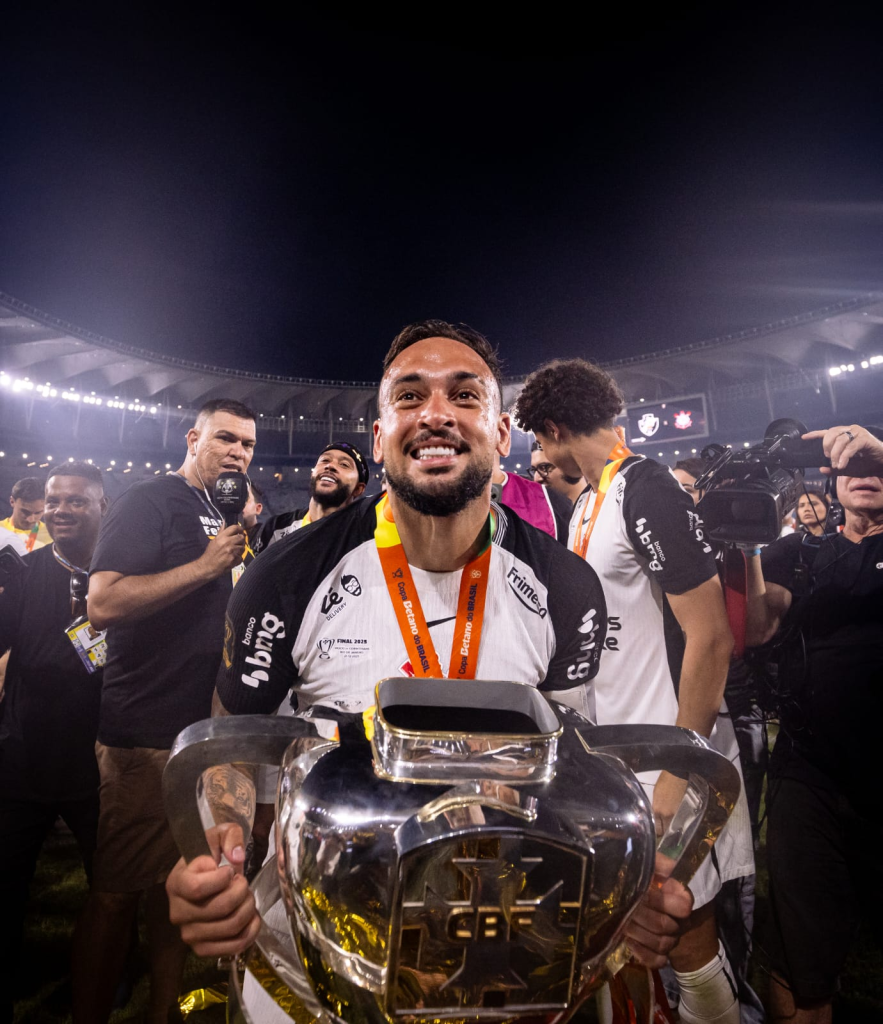 Atlético-MG confirma acordo pela contratação do volante Maycon, agora ex-Corinthians