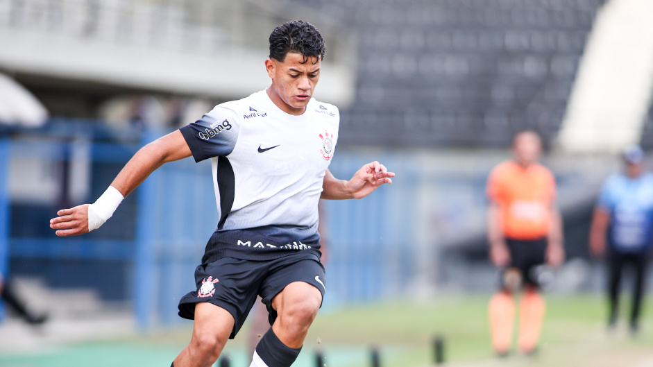Atacante do Sub-20 do Corinthians avalia desempenho individual e aponta diferenças da última Copinha