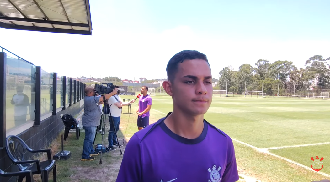 Luiz Gustavo Bahia fala sobre retorno à base após experiência no profissional do Corinthians