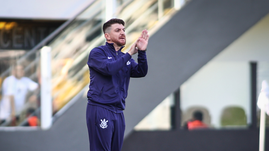 Técnico do Sub-20 do Corinthians analisa partida da equipe e classificação para o mata-mata da Copinha