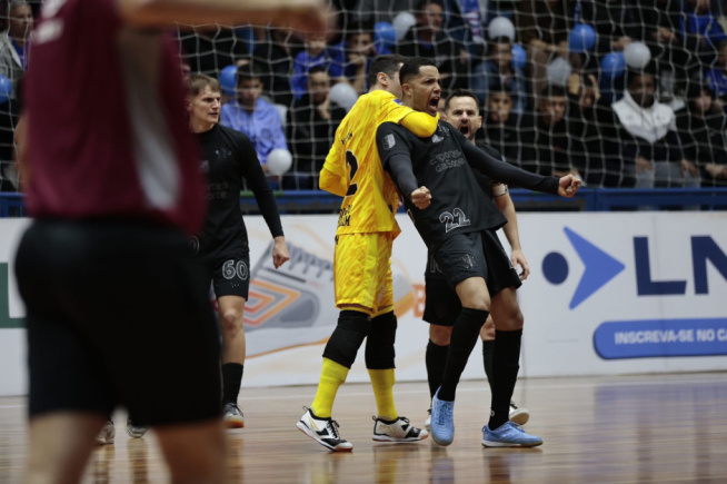 Corinthians Futsal oficializa prorrogação de contrato com pivô para temporada de 2026